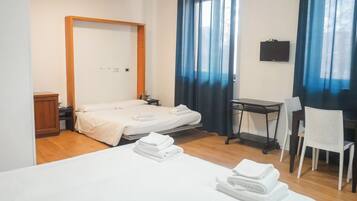 Quadrupla Comfort | Tende oscuranti, Wi-Fi gratuito, lenzuola