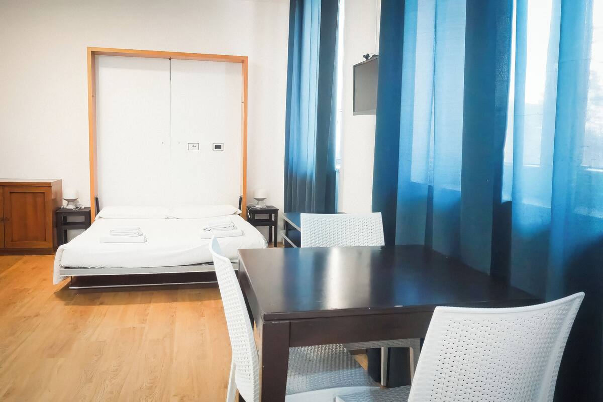 Comfort Quadruple Room | Blackout curtains, free WiFi, bed sheets
