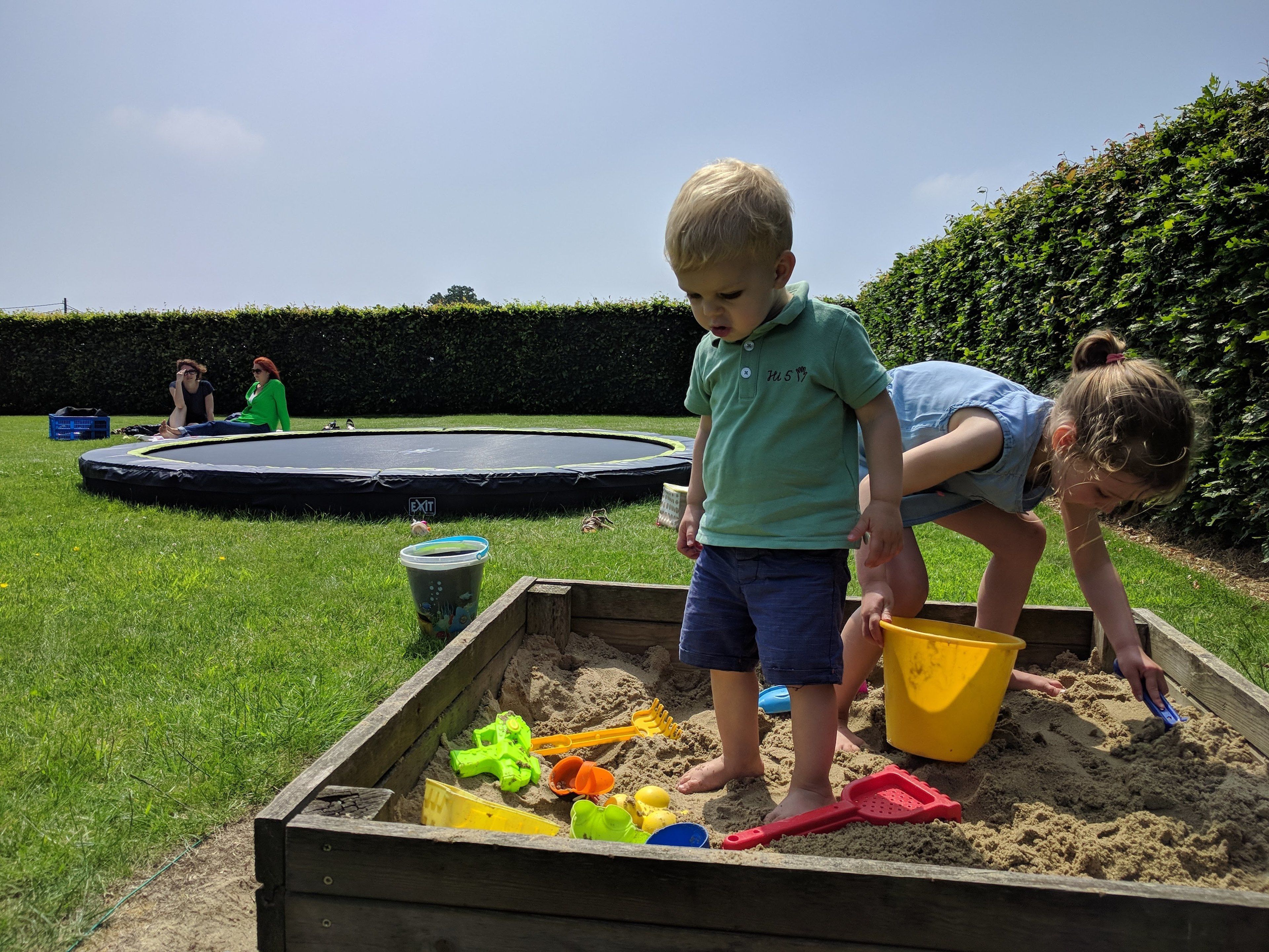 منطقة لعب الأطفال - خارجية