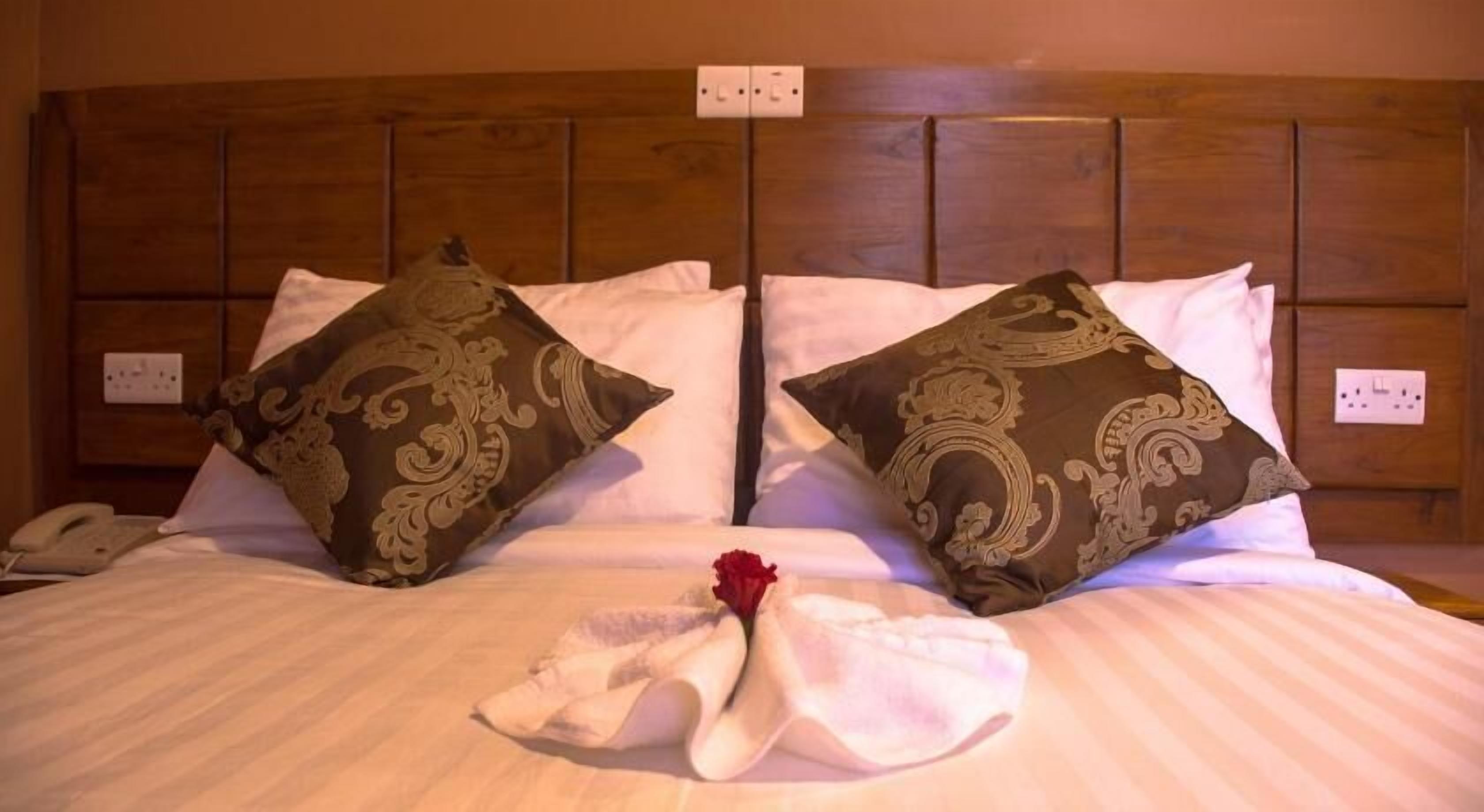 Down duvets, minibar, in-room safe, desk