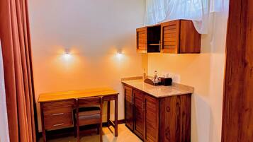 Executive Room | Living area | Flat-screen TV