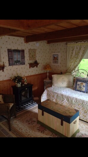 Cabin, Kitchen, Garden View