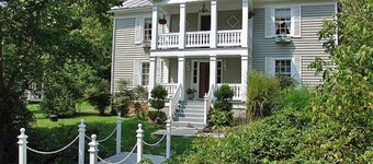 Frog Hollow Bed and Breakfast