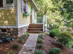 小屋, 廚房, 花園景觀 | 遮光布/窗簾、熨斗/熨衣板、免費無線上網、床單