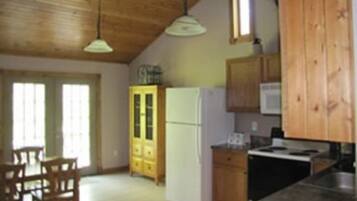 Cabin, Private Bathroom (Cabin 1) | 1 bedroom, iron/ironing board