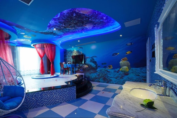 Luxury Double Room | Desk, blackout drapes, free WiFi - Suzhou Huazhiyu Lover Theme Hotel (Suzhou)