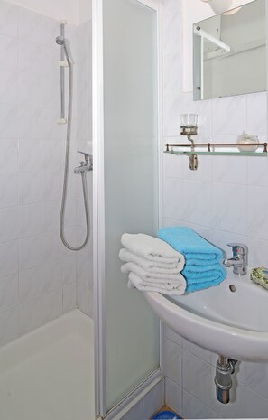 Room, Terrace, Sea View | Bathroom | Hair dryer, towels - Vicina Summer Apartments (Dubrovnik)