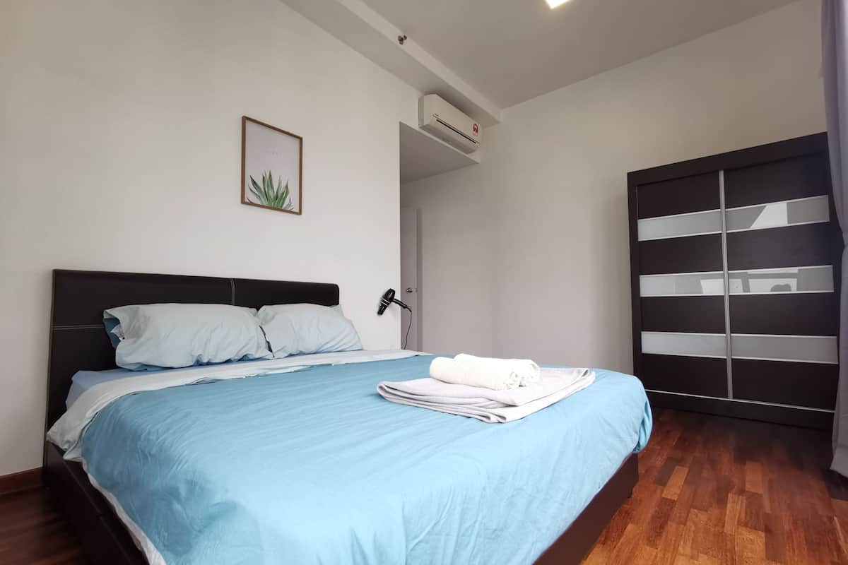 Family Apartment, 2 Bedrooms, 2 Bathrooms | 2 bedrooms, individually decorated, individually furnished