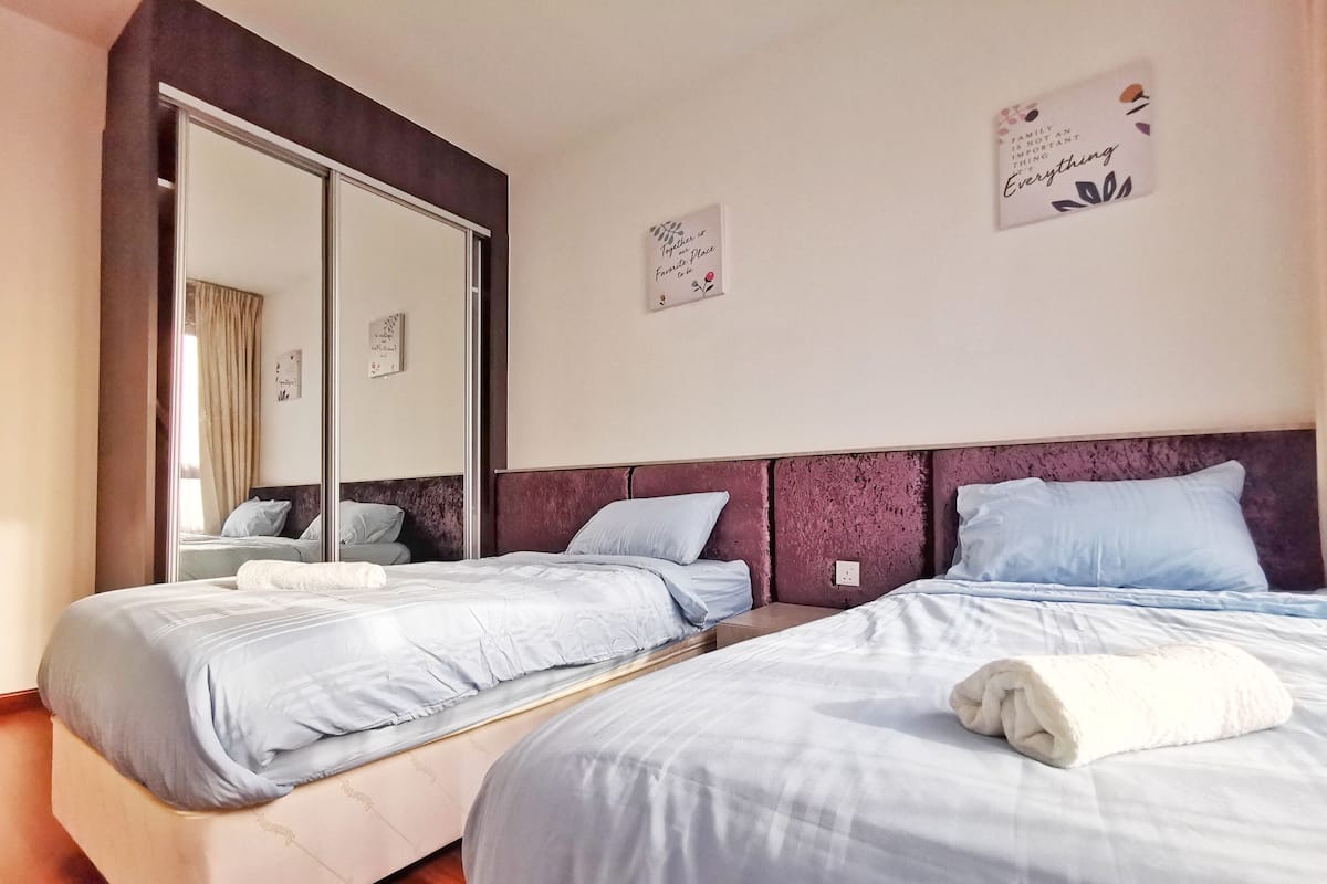 Executive Suite | 2 bedrooms, individually decorated, individually furnished