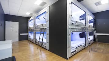 In-room safe, free WiFi, bed sheets