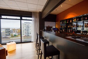 Bar (on property) - Galaxy Pod Hostel (Reykjavik)