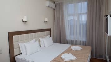 Departamento estándar | Minibar, caja de seguridad en la habitación y insonorización