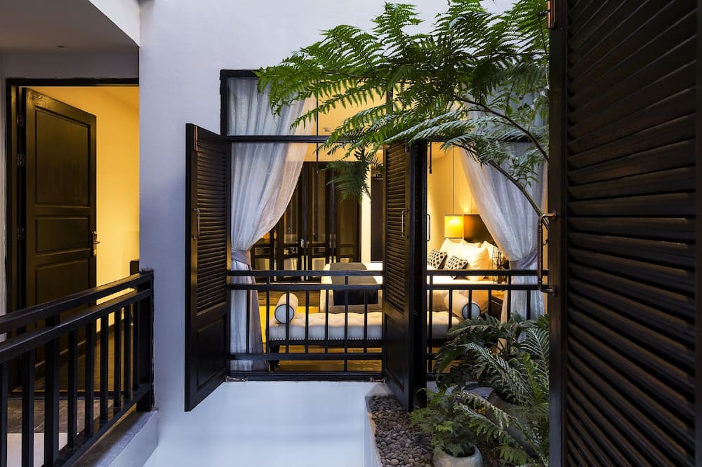 Cheeva Dee Hotel