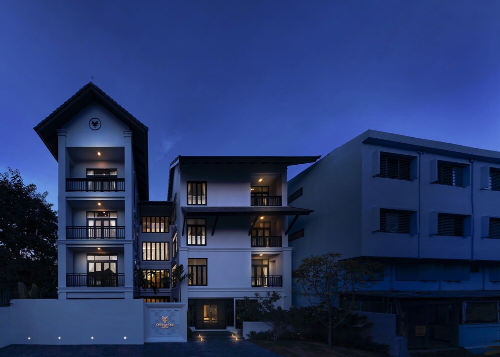 Cheeva Dee Hotel - reviews,open hours,photo spots,things to do ...
