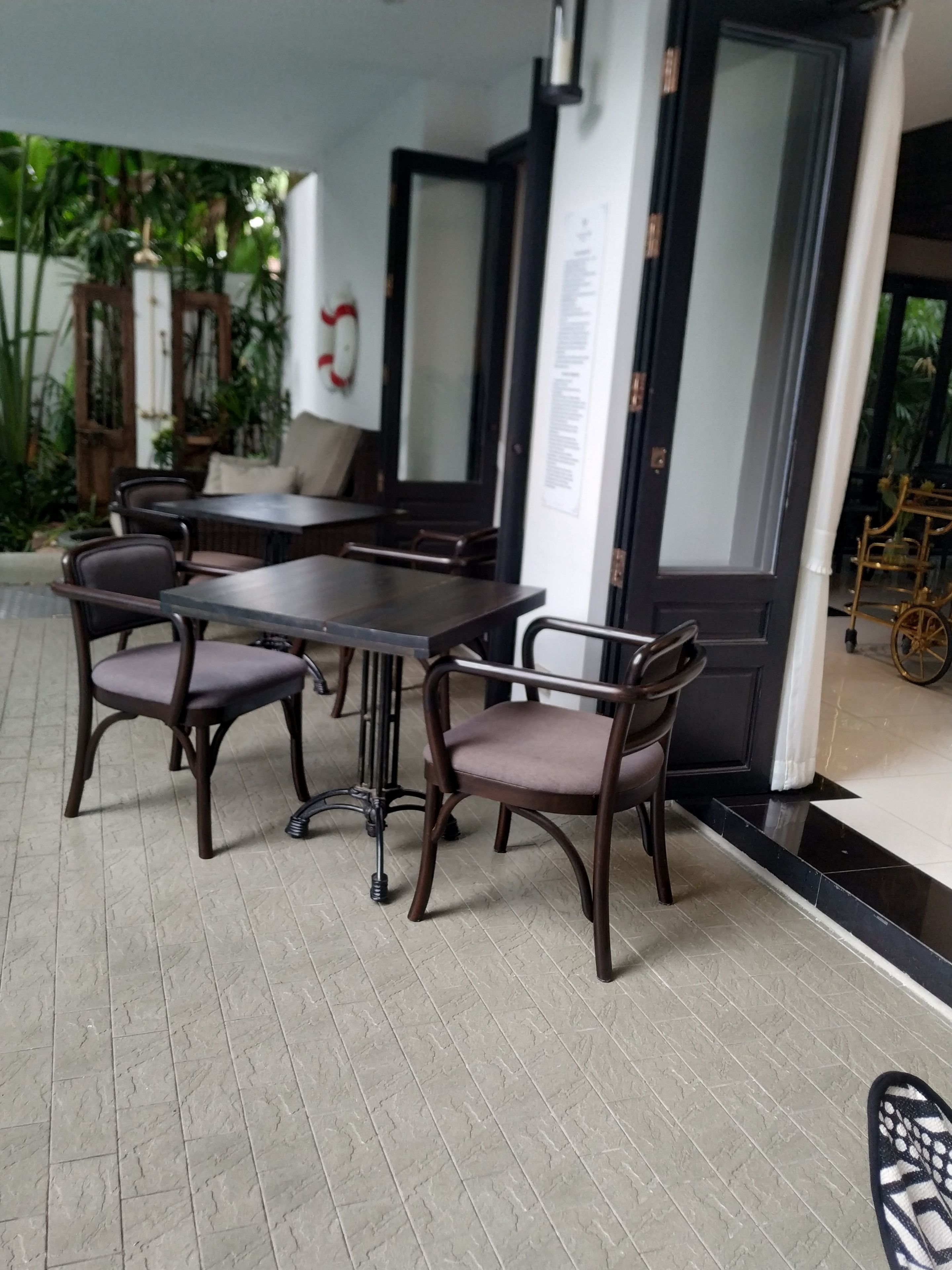 42-inch led tv with digital channels, tv