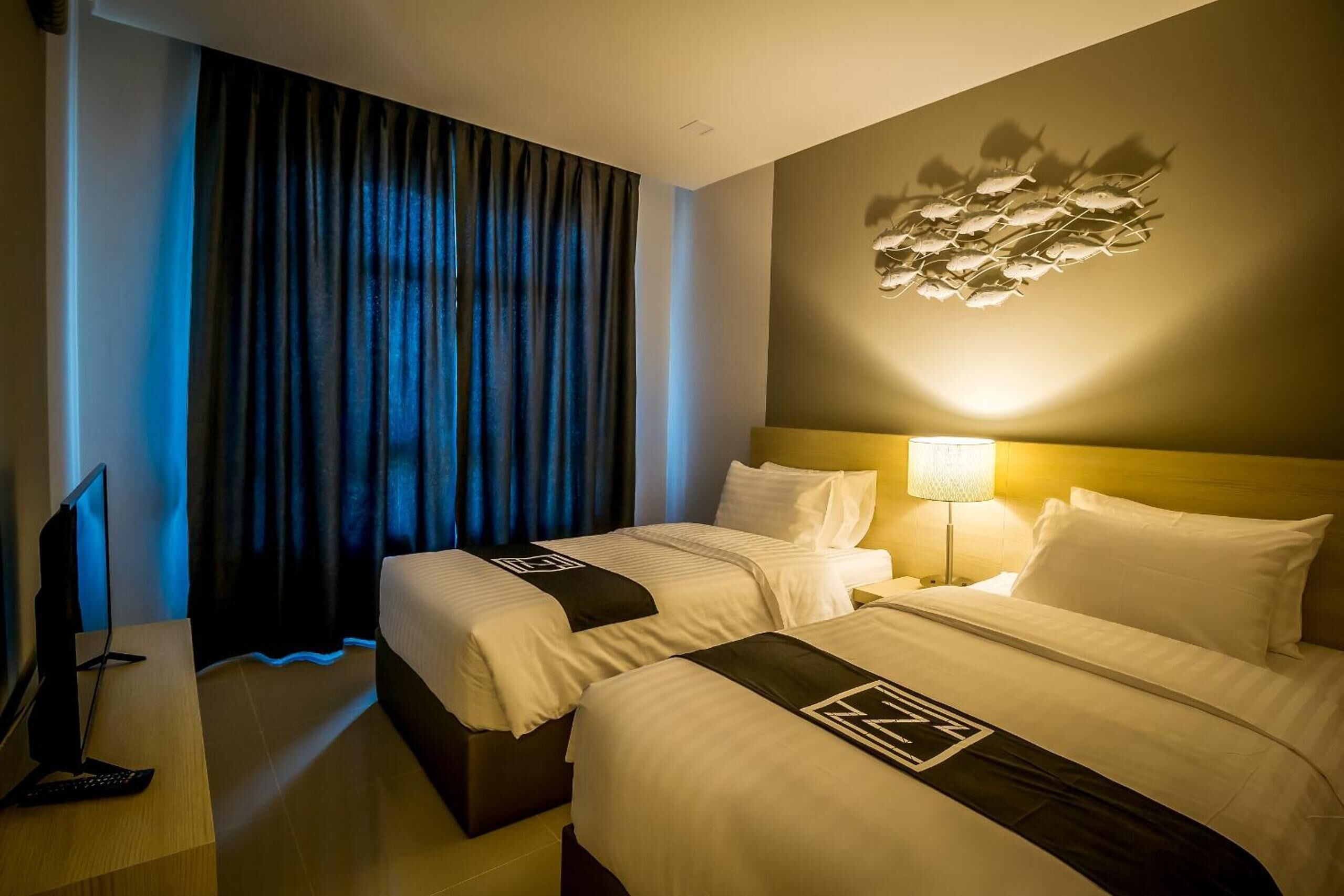 in-room safe, desk, free wifi, bed sheets