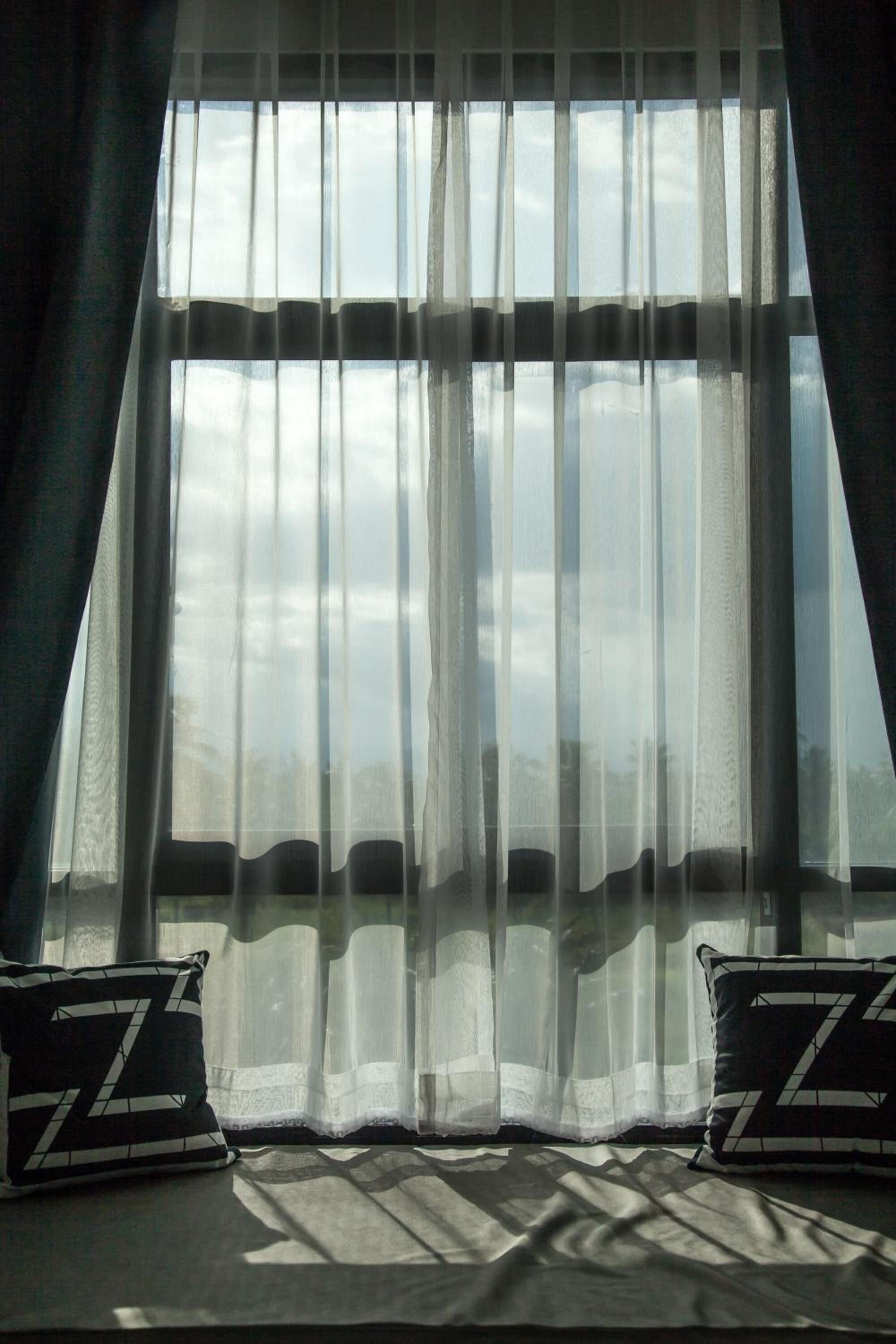 in-room safe, desk, free wifi, bed sheets