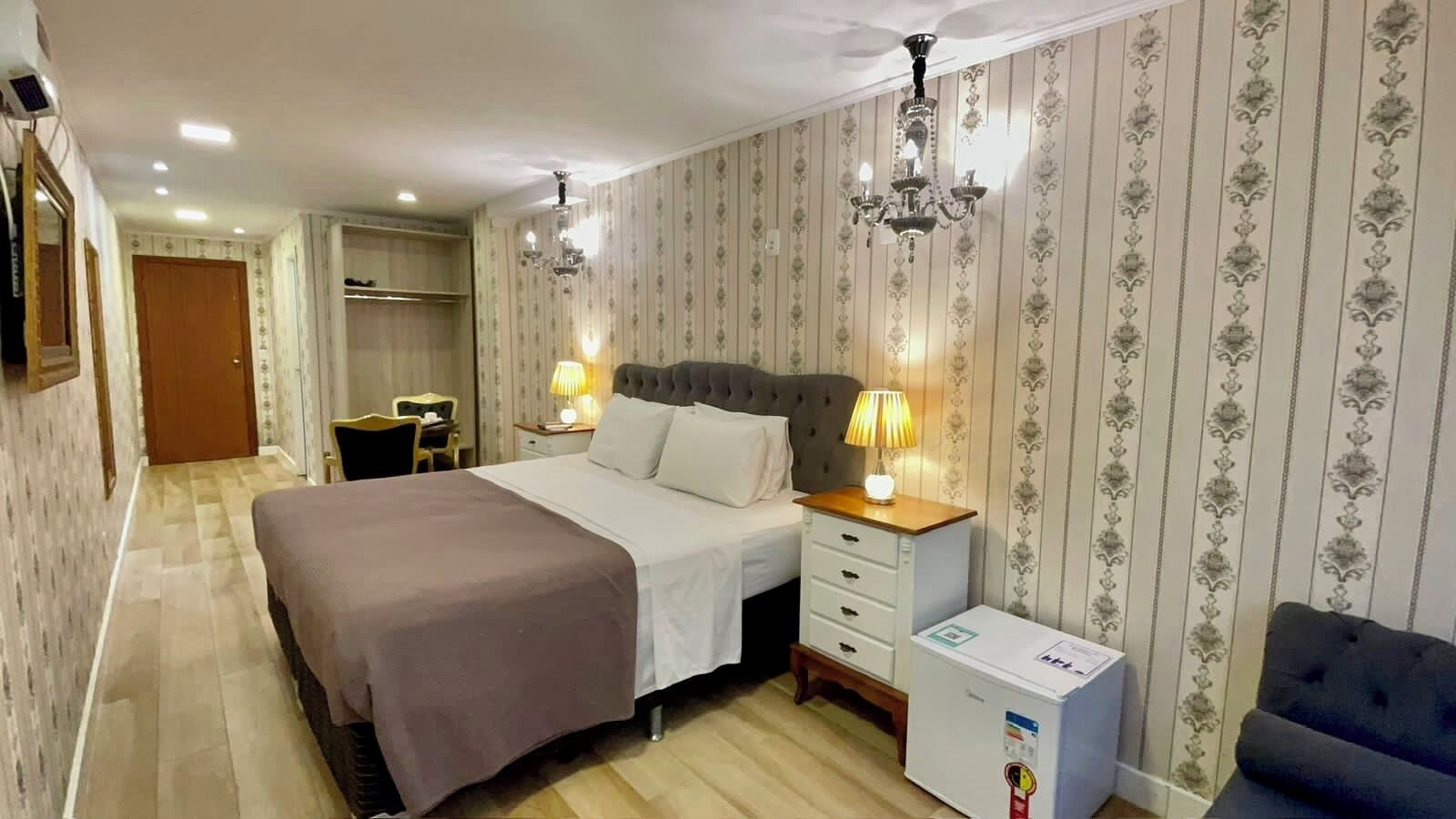 Suite Deluxe 116 | Quartos à prova de som, ferros/tábuas de passar roupa, Wi-Fi de cortesia