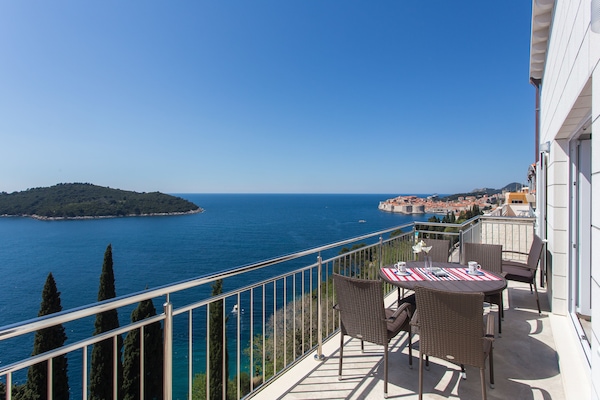 Apartamento luxo, 3 quartos, sacada, vista para o mar | Vista para praia/oceano