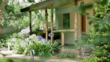 Comfort-Doppelzimmer, Gartenblick, zum Garten hin | Terrasse/Patio