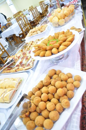Petit déjeuner buffet compris tous les jours