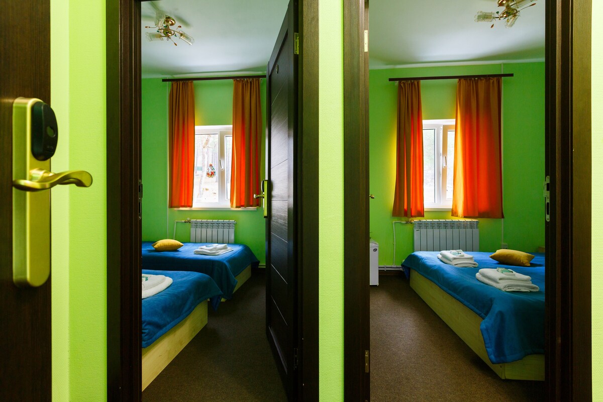 Economy Double or Twin Room | Desk, iron/ironing board (on request), rollaway beds (surcharge)
