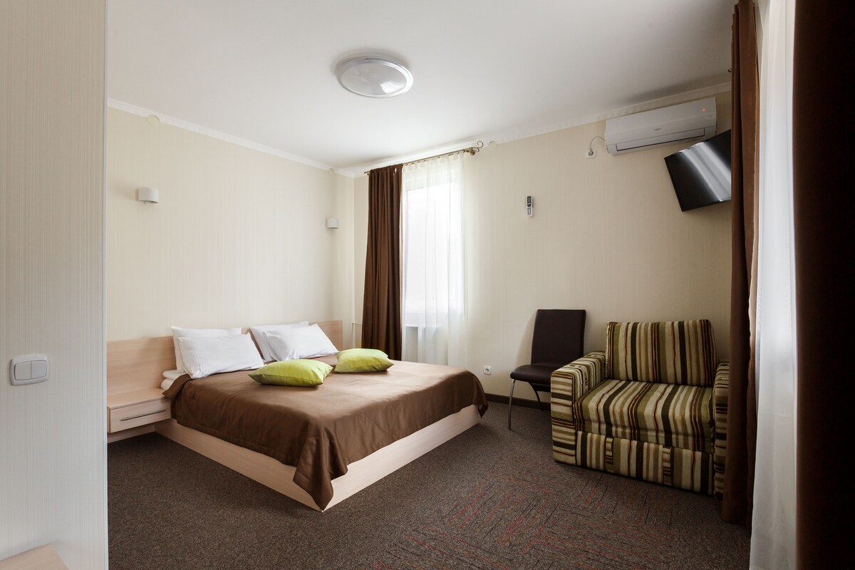 Desk, iron/ironing board (on request), rollaway beds (surcharge)