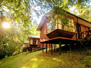 Standard-sumarhús - 2 svefnherbergi - einkabaðherbergi | Míníbar