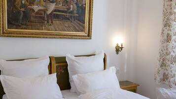 Standard-Doppelzimmer | 1 Schlafzimmer, Minibar, Zimmersafe, Schreibtisch
