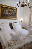 Quarto casal standard | 1 quarto, frigobar, cofres nos quartos, escrivaninha