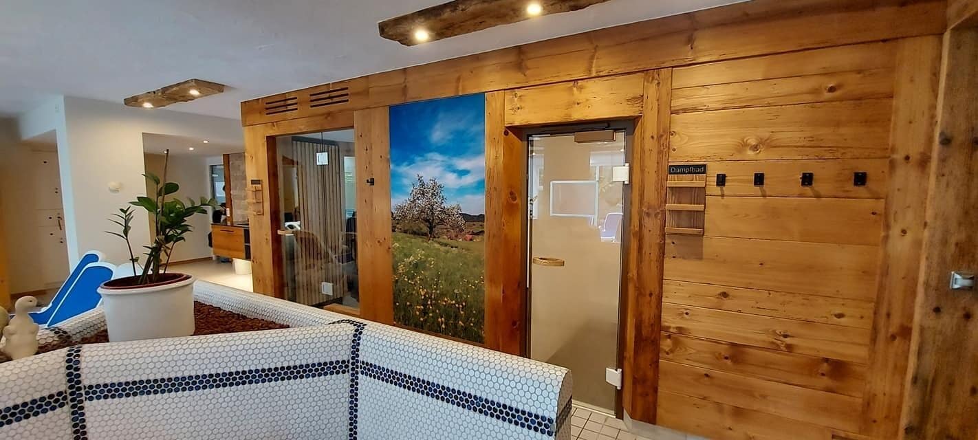 body treatments, aromatherapy, 1 treatment room, massages