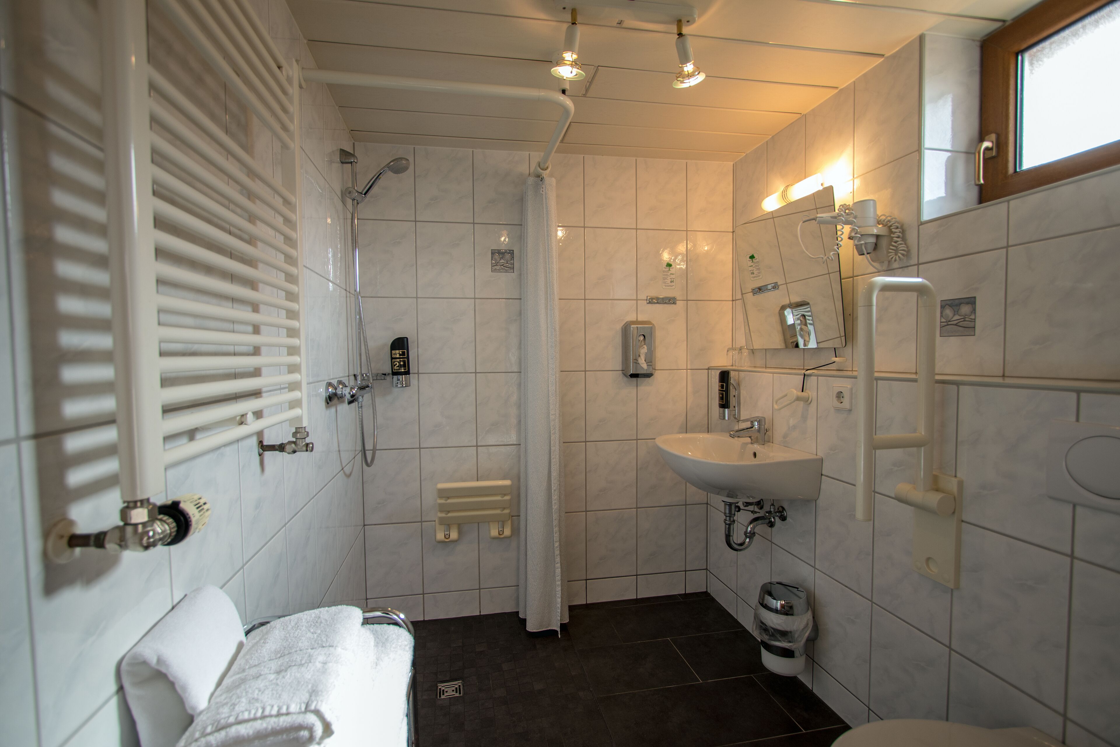double room | bathroom | shower, hair dryer, towels