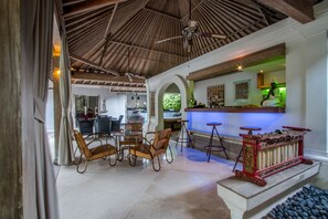 Living area - Maya Villa-Private Pool (Seminyak)