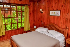 Standard Cottage, 1 Bedroom, Private Bathroom | 1 bedroom, free cribs/infant beds, free WiFi, bed sheets - Cabañas Aylen (Villarrica)