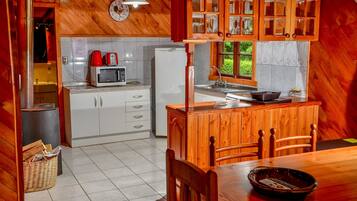 Standard Cottage, 2 Bedrooms, 2 Bathrooms | Private kitchen | Full-sized fridge, microwave, oven, stovetop