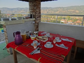 Desayuno buffet (BGN 10 por persona)