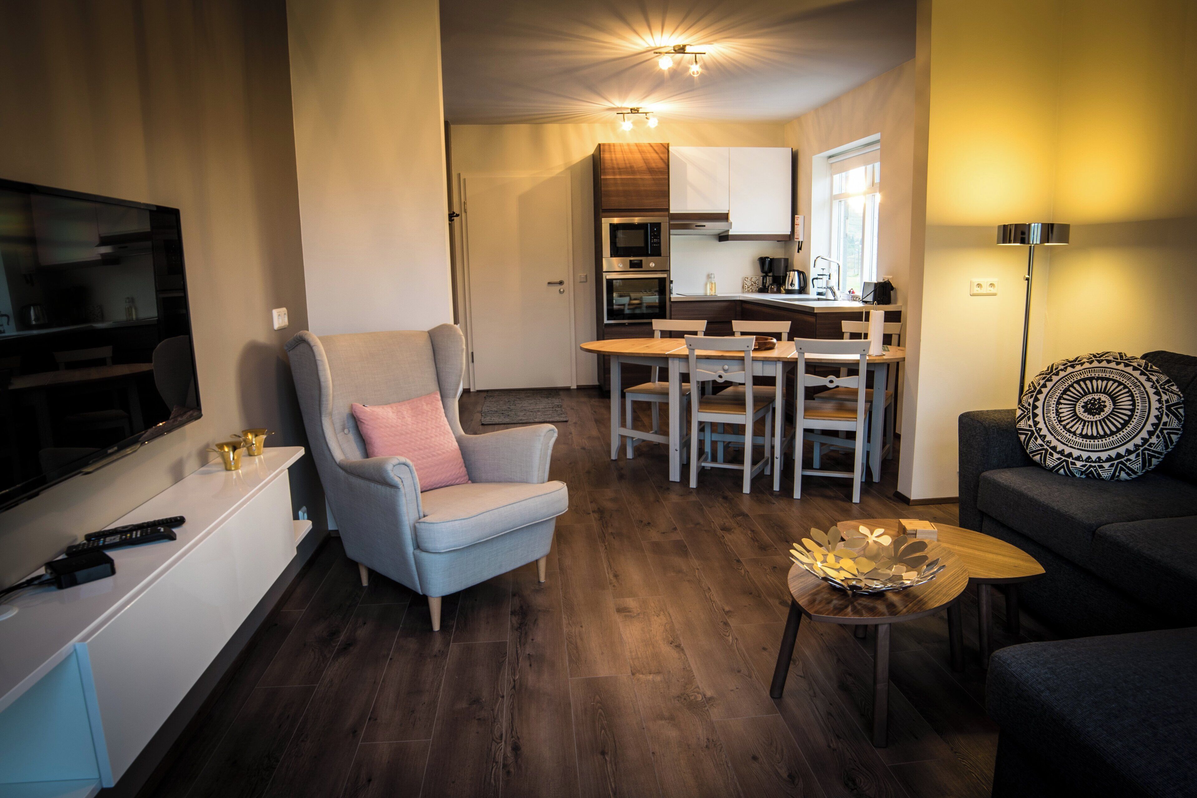 Comfort-huoneisto, 2 makuuhuonetta (Apt 20) | Oleskelualue | Taulutelevisio