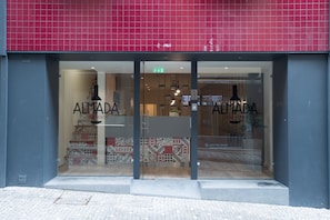 Property entrance - Almada Wine House (Porto)