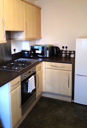 Apartemen, 3 kamar tidur | Dapur pribadi | Lemari es, microwave, oven, dan kompor