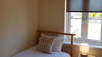 مكواة/لوح كي وواي فاي مجانًا وملاءات أسرّة