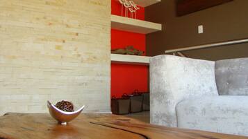 House, 3 Bedrooms | Living room | Flat-screen TV, DVD player