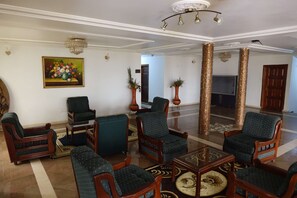 Lobby - Wusum Hotel (Makeni)