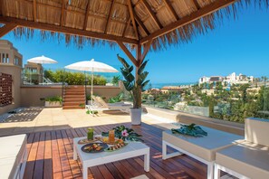 ��雙人療程室、三溫暖烤箱、浴缸、蒸氣室、美體療程、水療