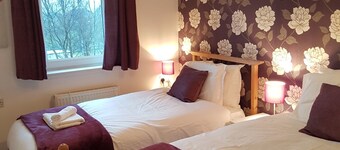 Bathgate Contractor and Business Apartment