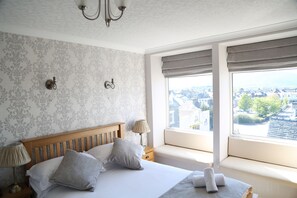 Individually furnished, desk, soundproofing, iron/ironing board - Keswick Park Hotel (Keswick)