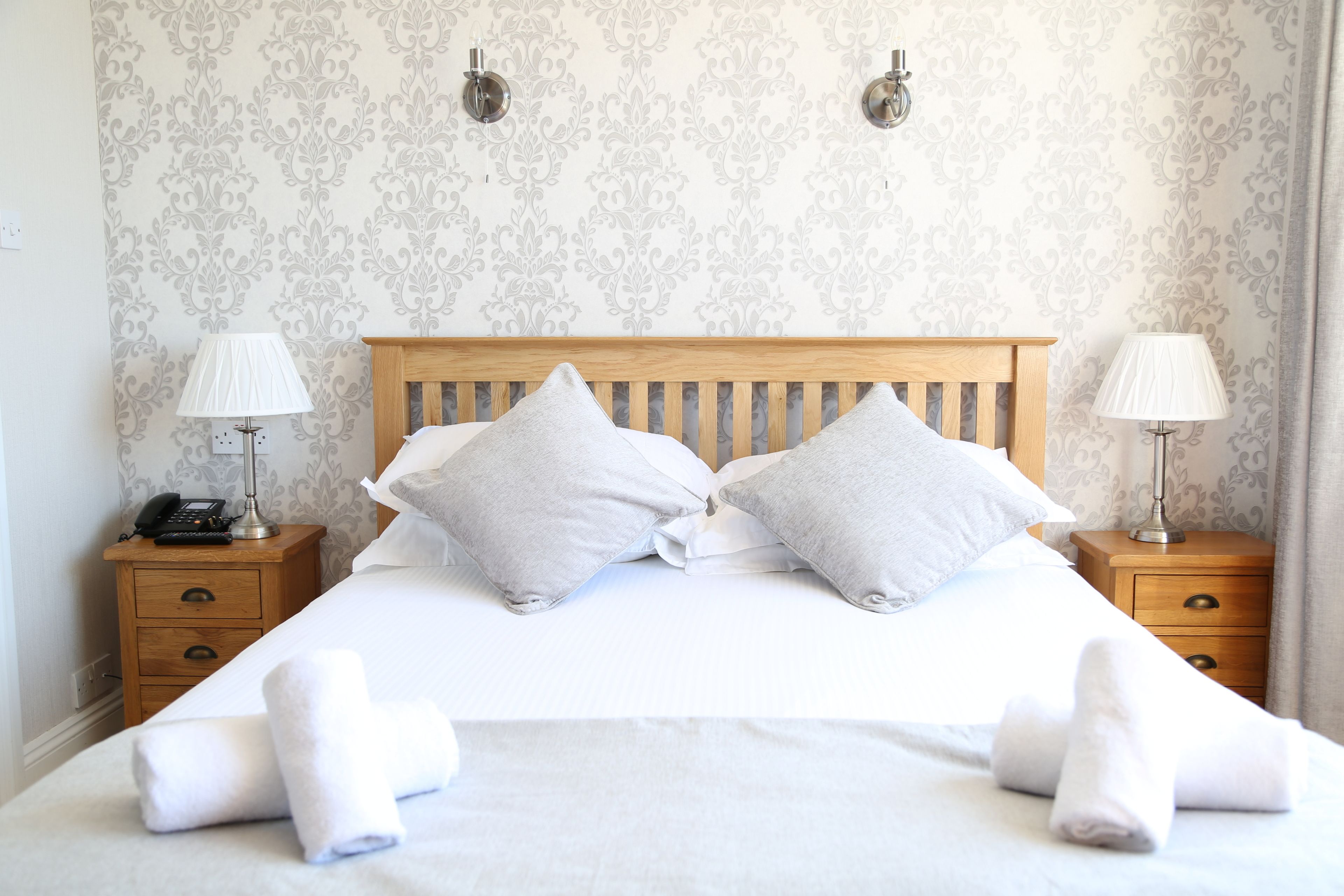 standard double room | individually furnished, desk, soundproofing, iron/ironing board