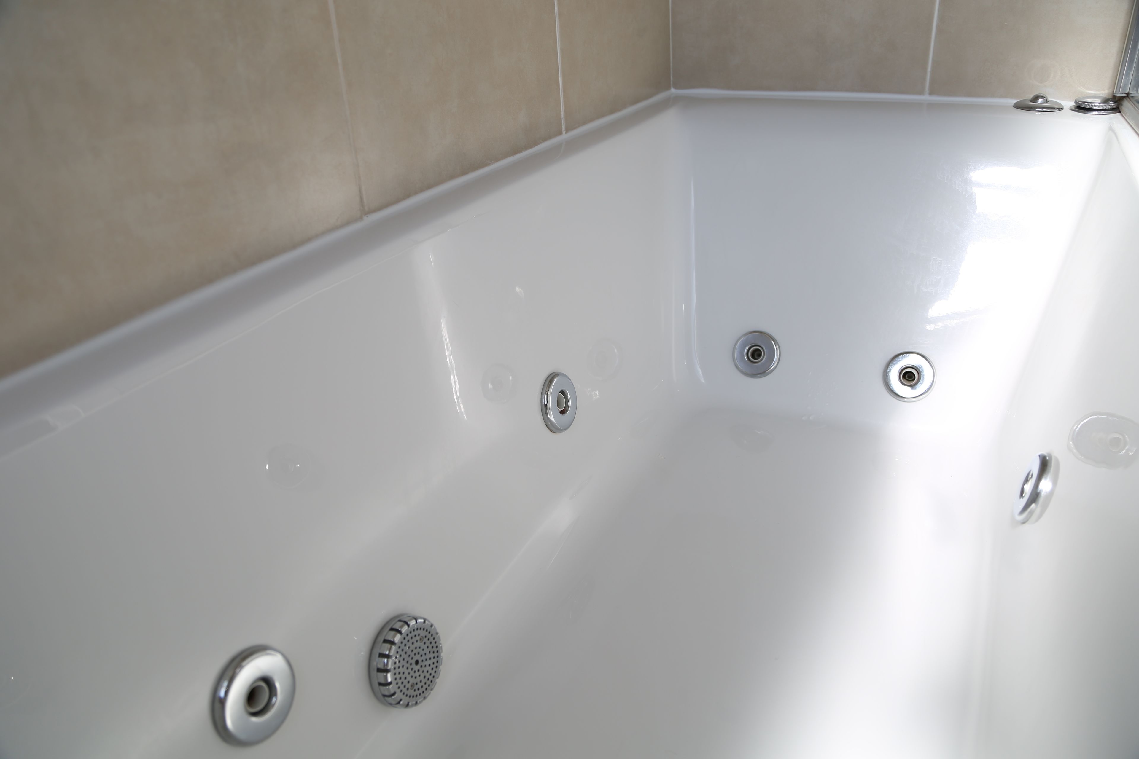 executive double room, 1 double bed | bathroom | free toiletries, hair dryer, towels, soap