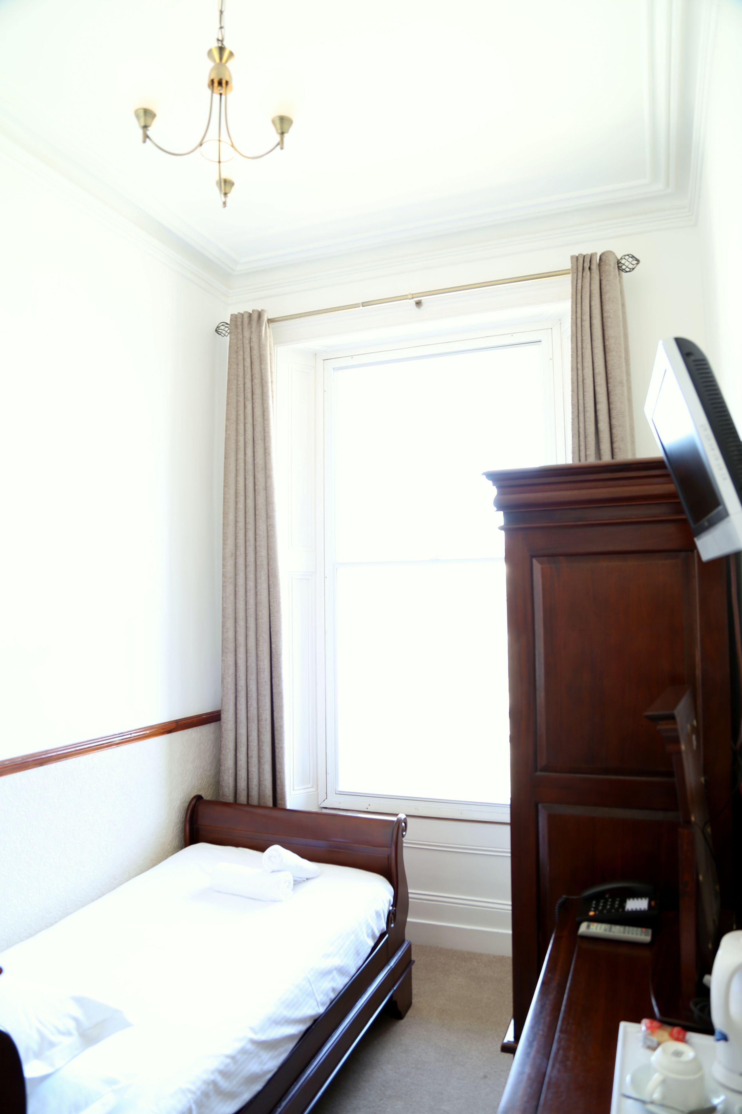 standard single room | individually furnished, desk, soundproofing, iron/ironing board