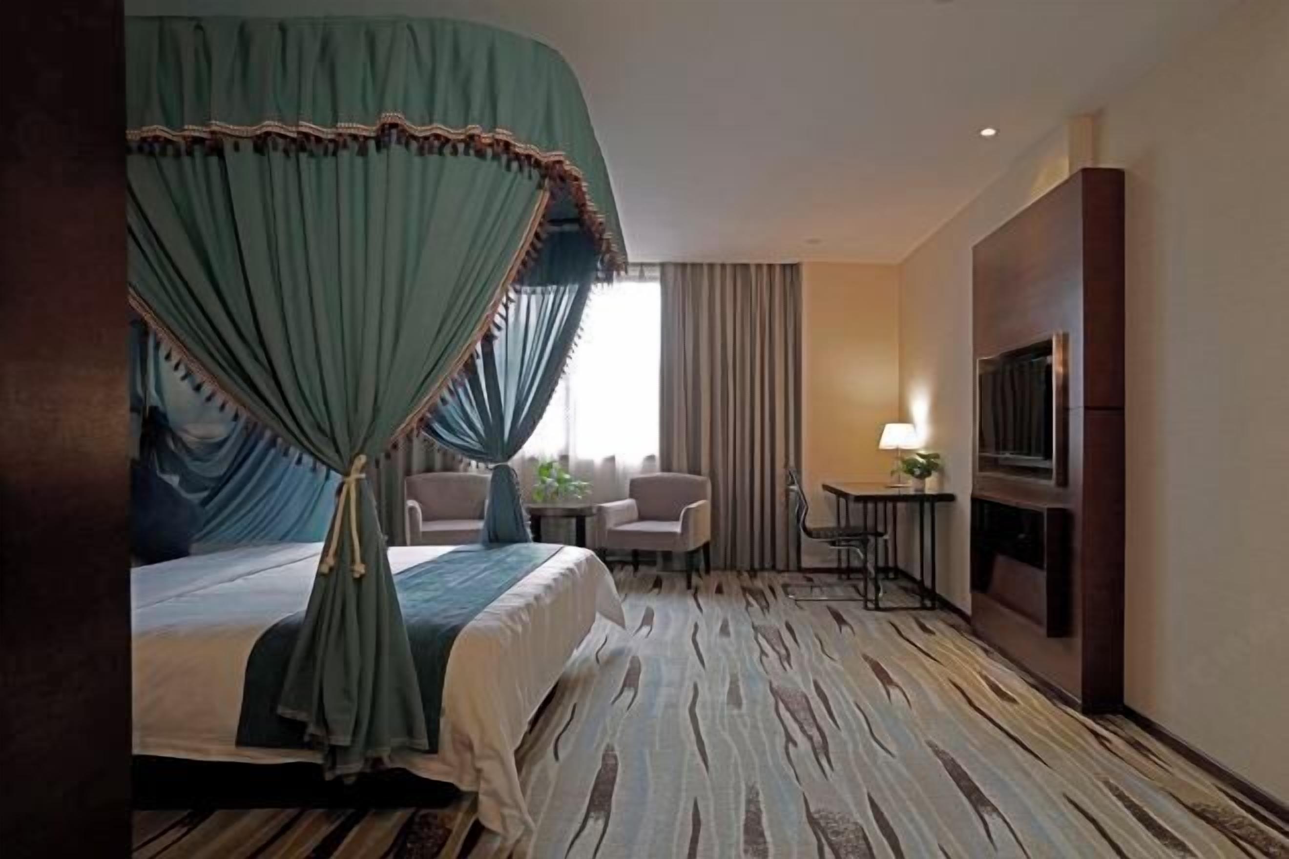 Desk, blackout drapes, rollaway beds, free WiFi