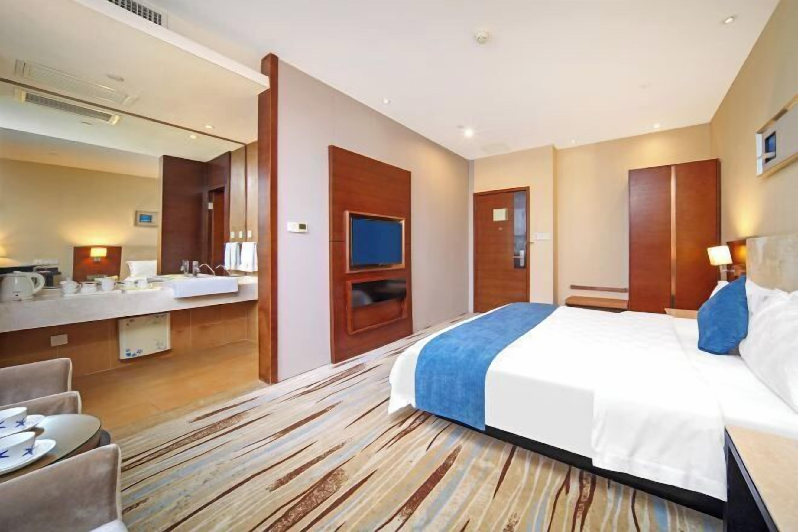 Desk, blackout drapes, rollaway beds, free WiFi